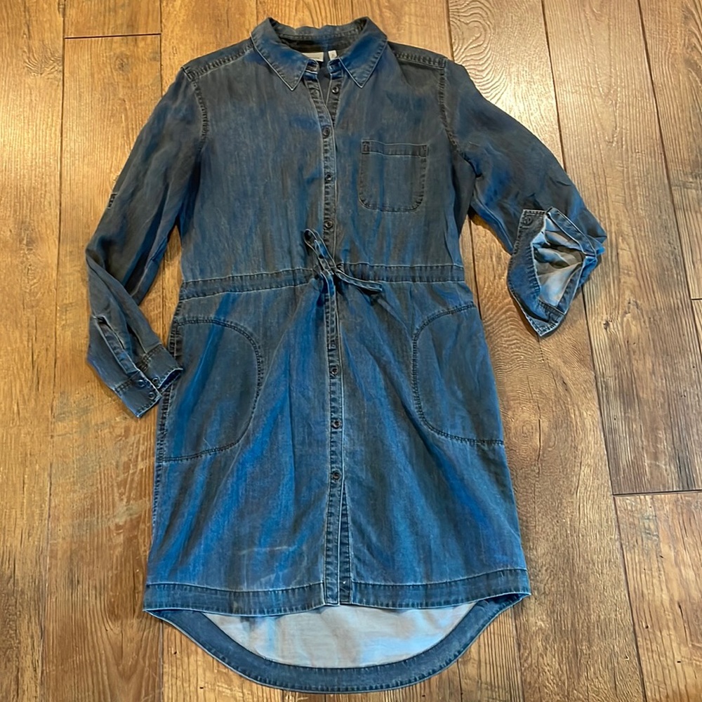 Athleta